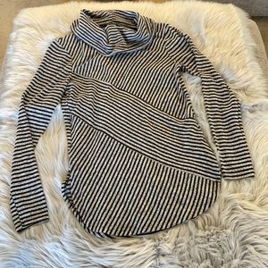 Faded Glory cowl neck sweater size small 4-6